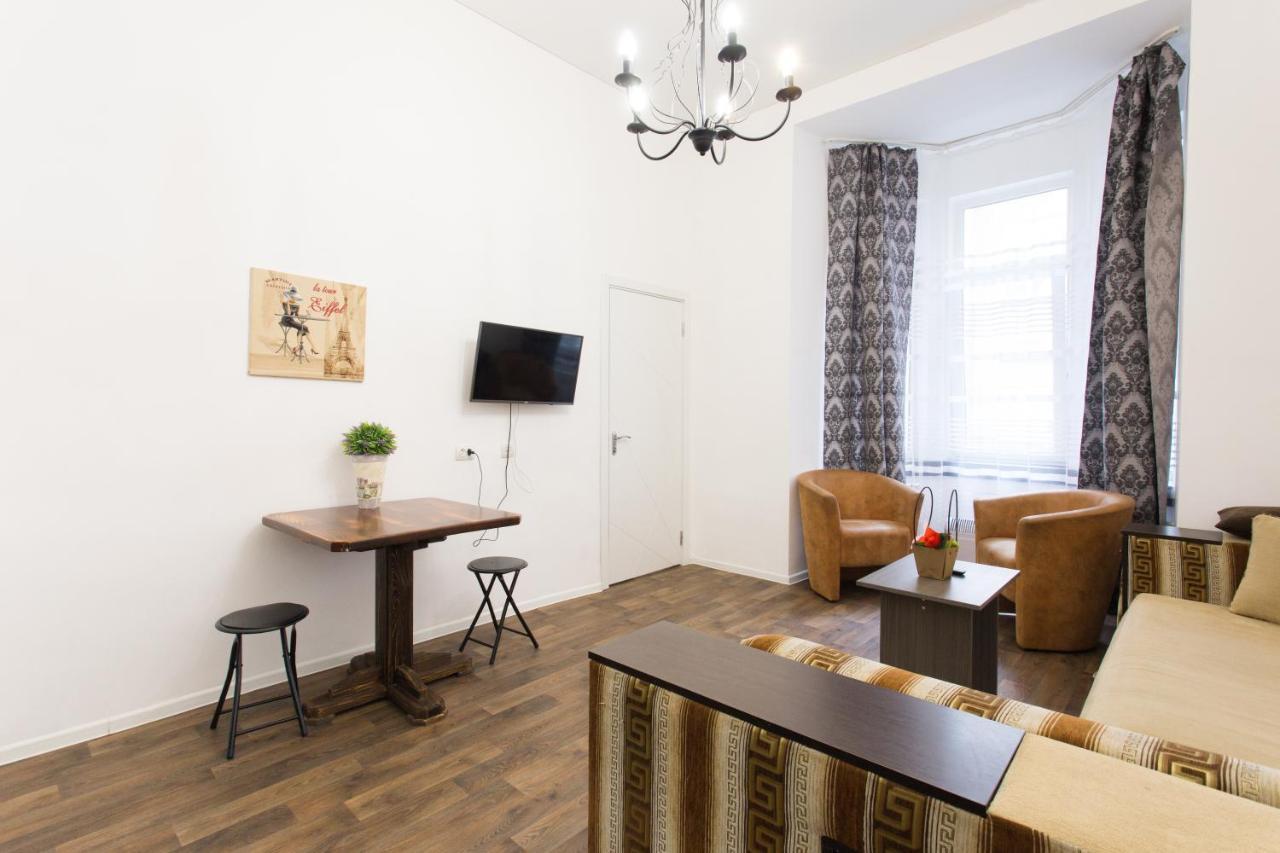 Pushkinskaya Street Apartment Kharkiv Exterior photo